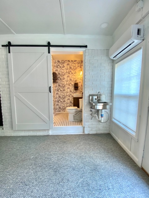 Full bathroom